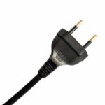 Perçage pour passage de câbles électriques ou tuyaux de plomberie