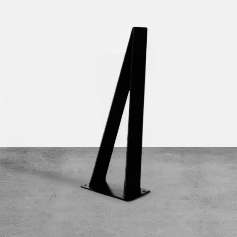 pied-de-table-basse-fusele-en-v-cavalier