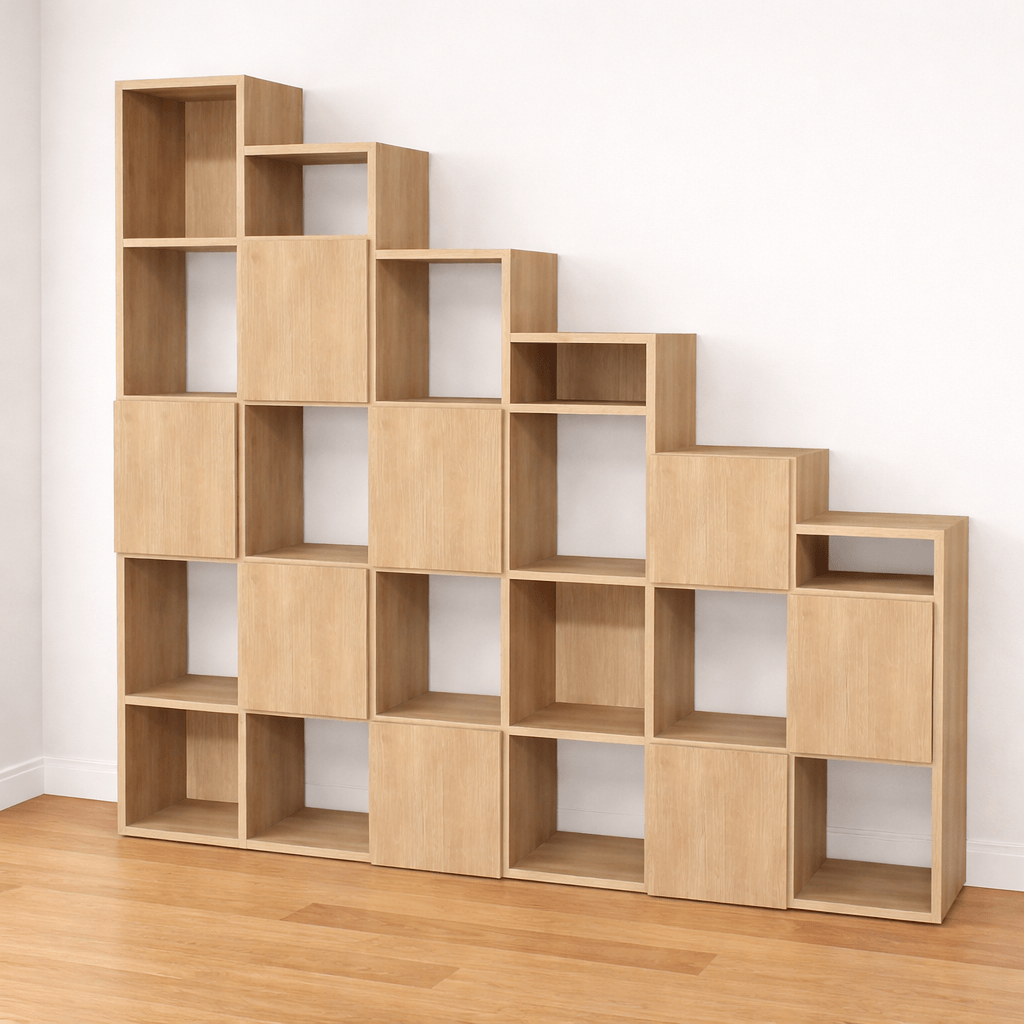 Meuble sous escalier avec cubes de rangement sur mesure